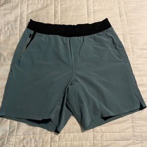 Ten Thousand Interval Shorts 7 in w/liner